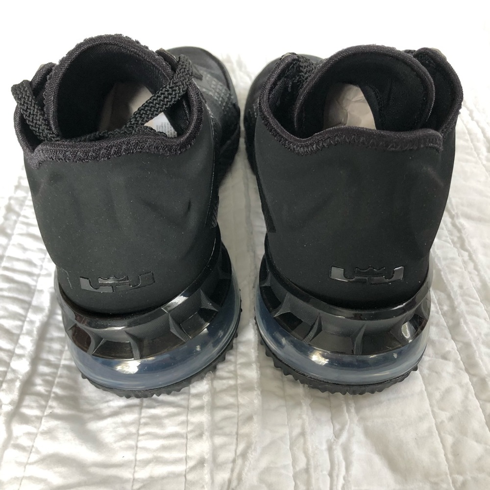 nike lebron james XVIII low basketball sneakers - Picture 13 of 14